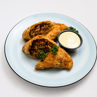 Empanadas Duo (Chicken or Beef)
